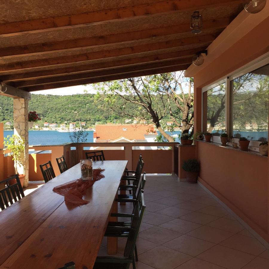Guesthouse Tariba Supetarska Draga Exterior foto