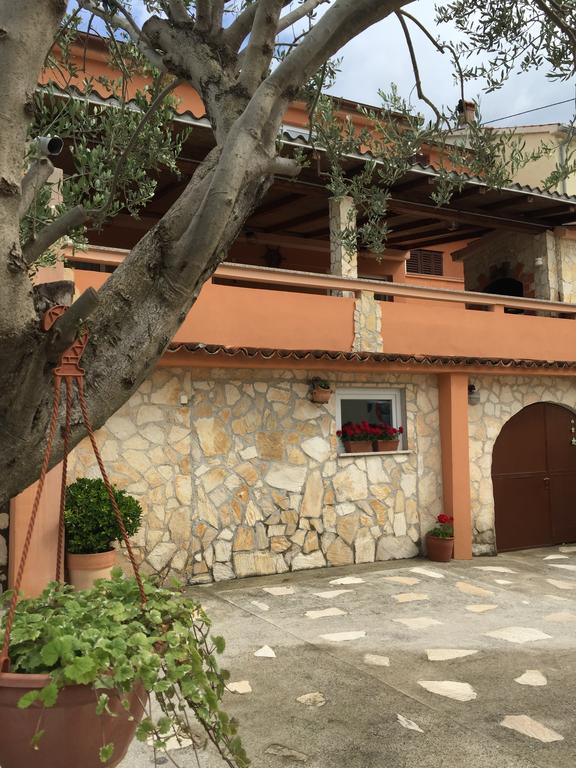 Guesthouse Tariba Supetarska Draga Exterior foto